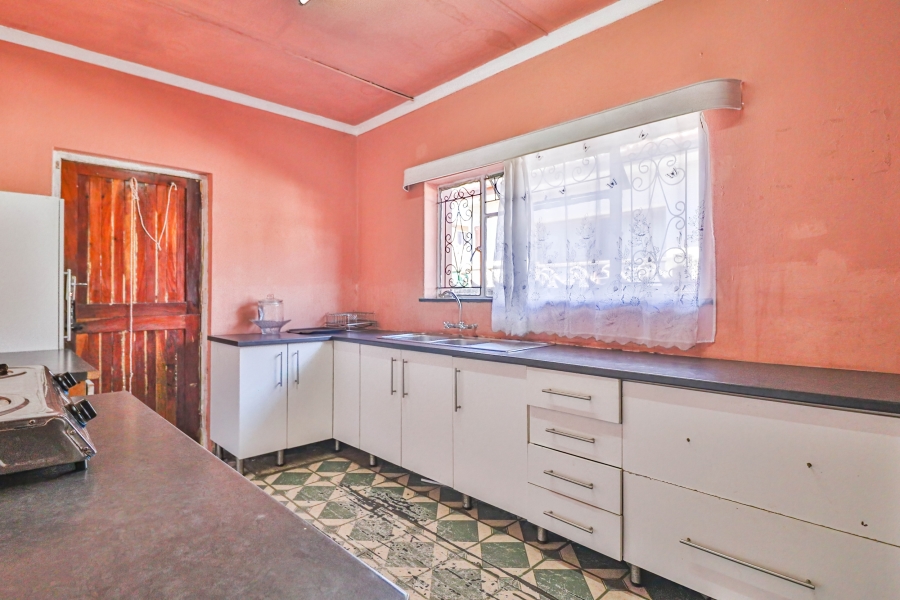 2 Bedroom Property for Sale in Korsten Eastern Cape
